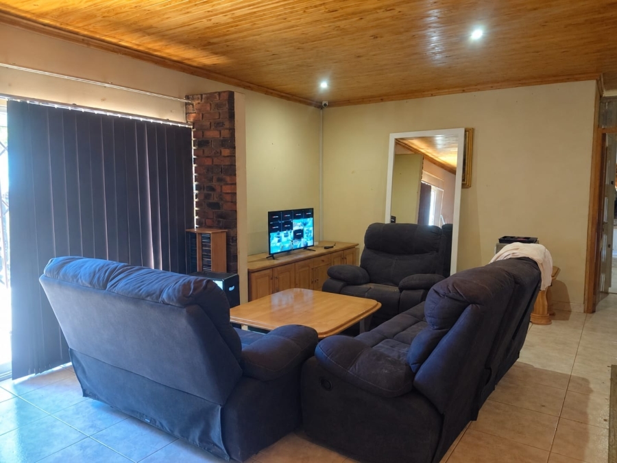 3 Bedroom Property for Sale in Vaalpark Free State